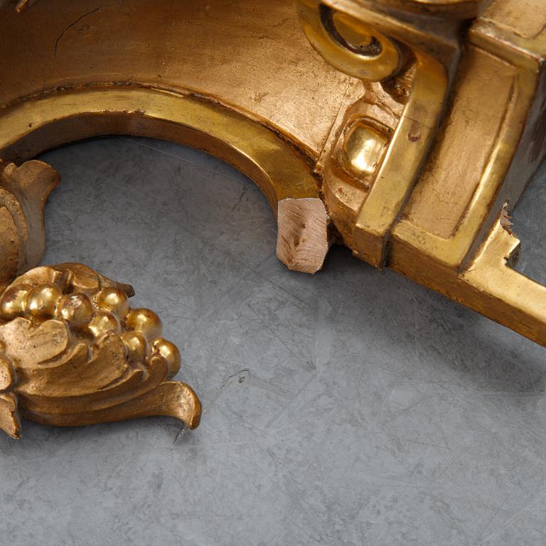 A gustavian style wall clock, signed Rob. Engström, Stockholm. First half of the 20th century.