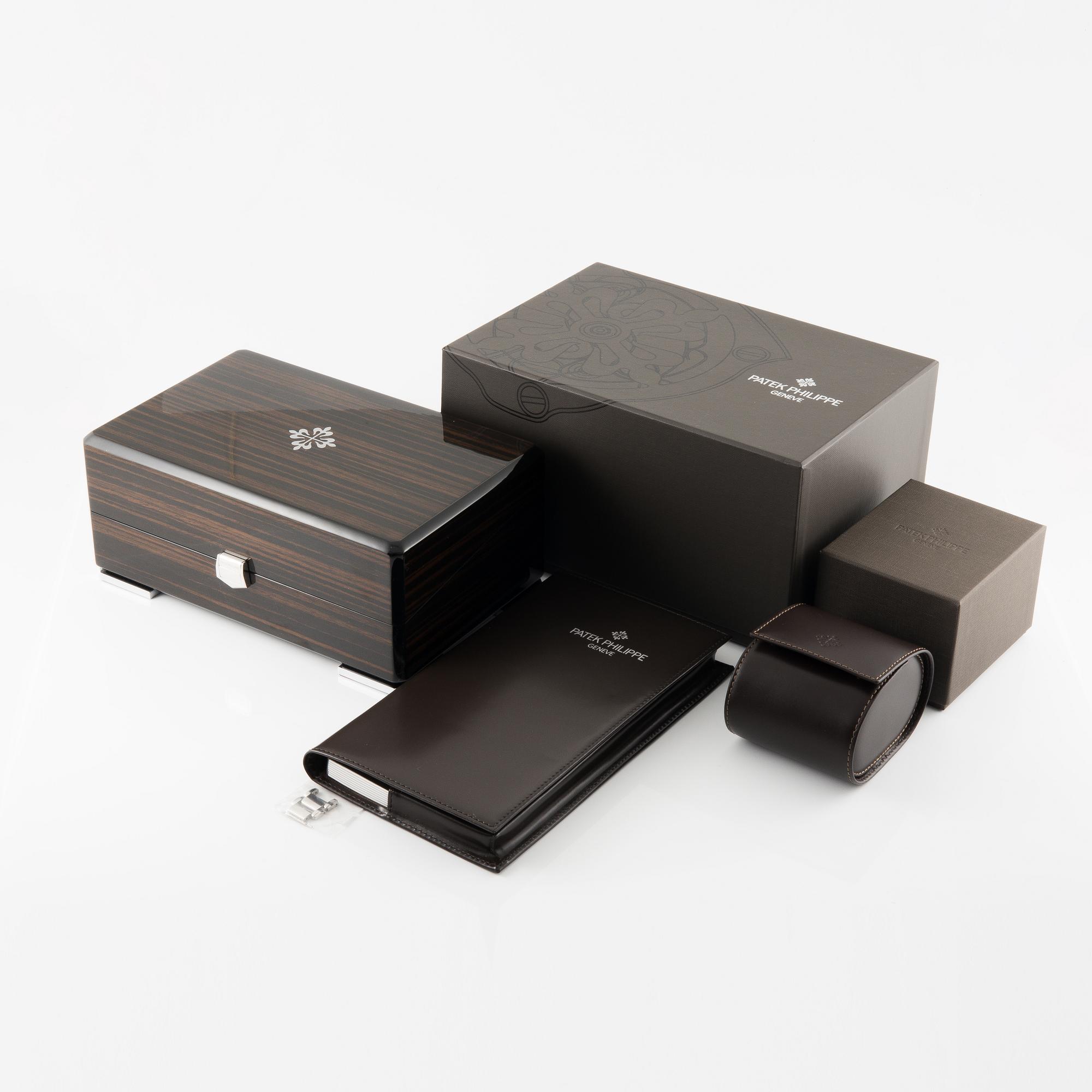 Patek Philippe, Twenty~4, "Green Dial", ca 2022.