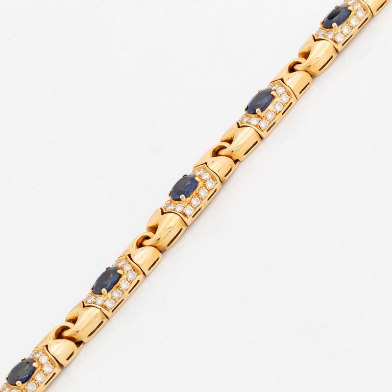 Bulgari collier 18K guld med fasettslipade safirer och runda briljantslipade diamanter.