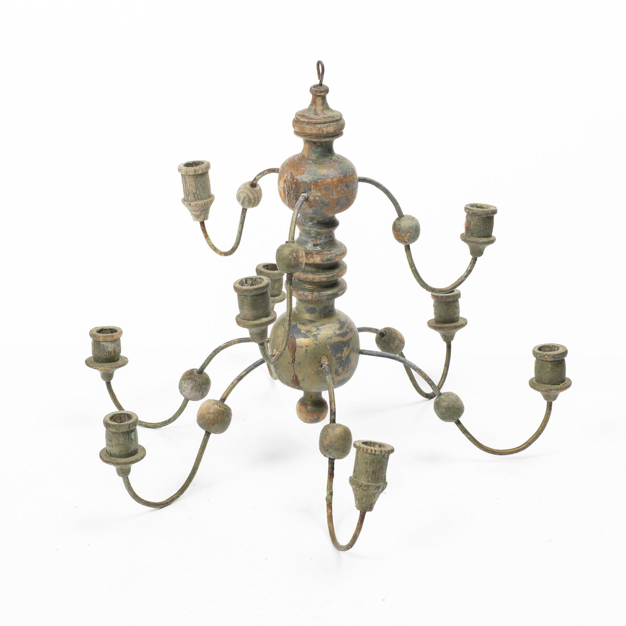 A wooden chandelier, 19th/20th century.
