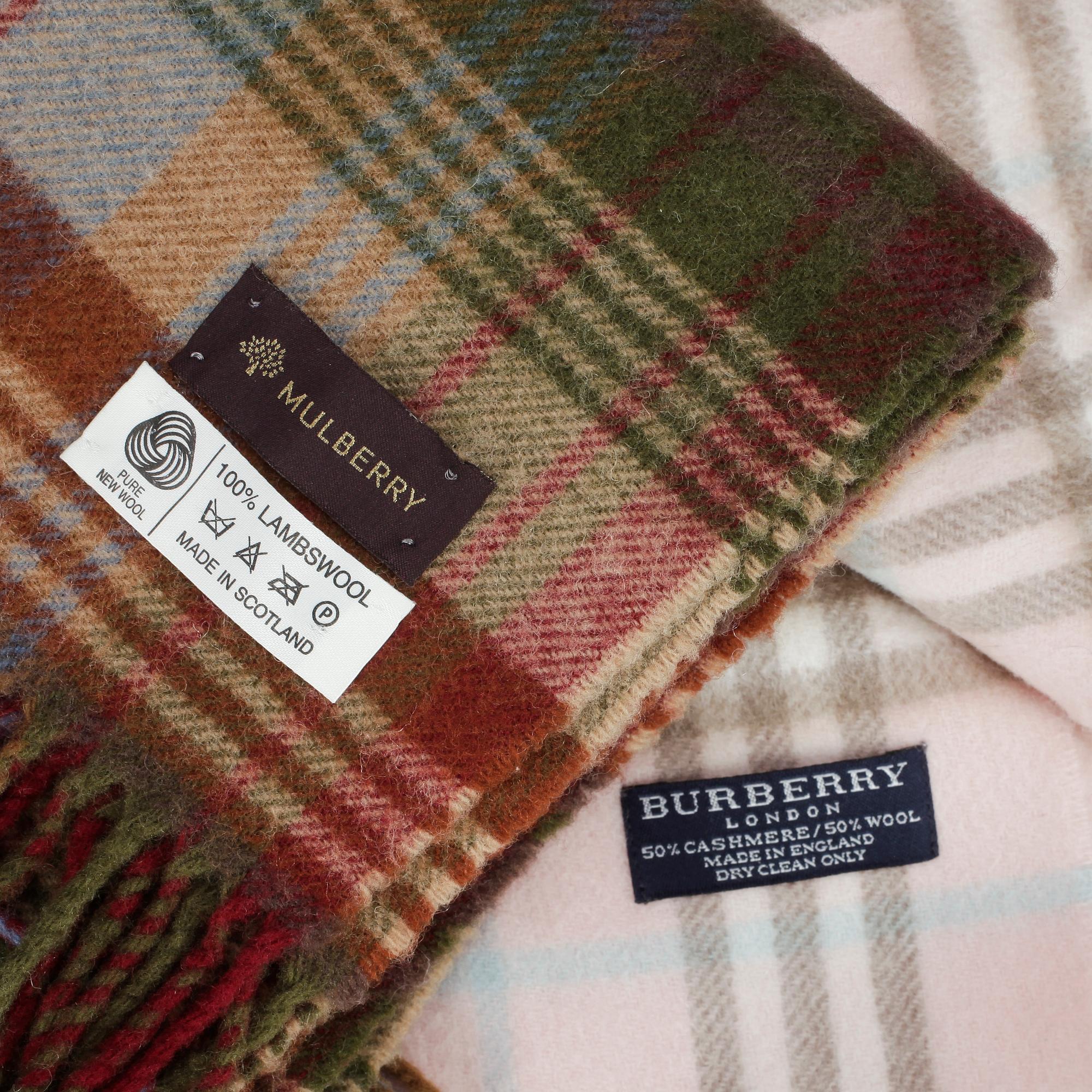 HALSDUKAR 2 st Burberry och Mulberry. Bukowskis