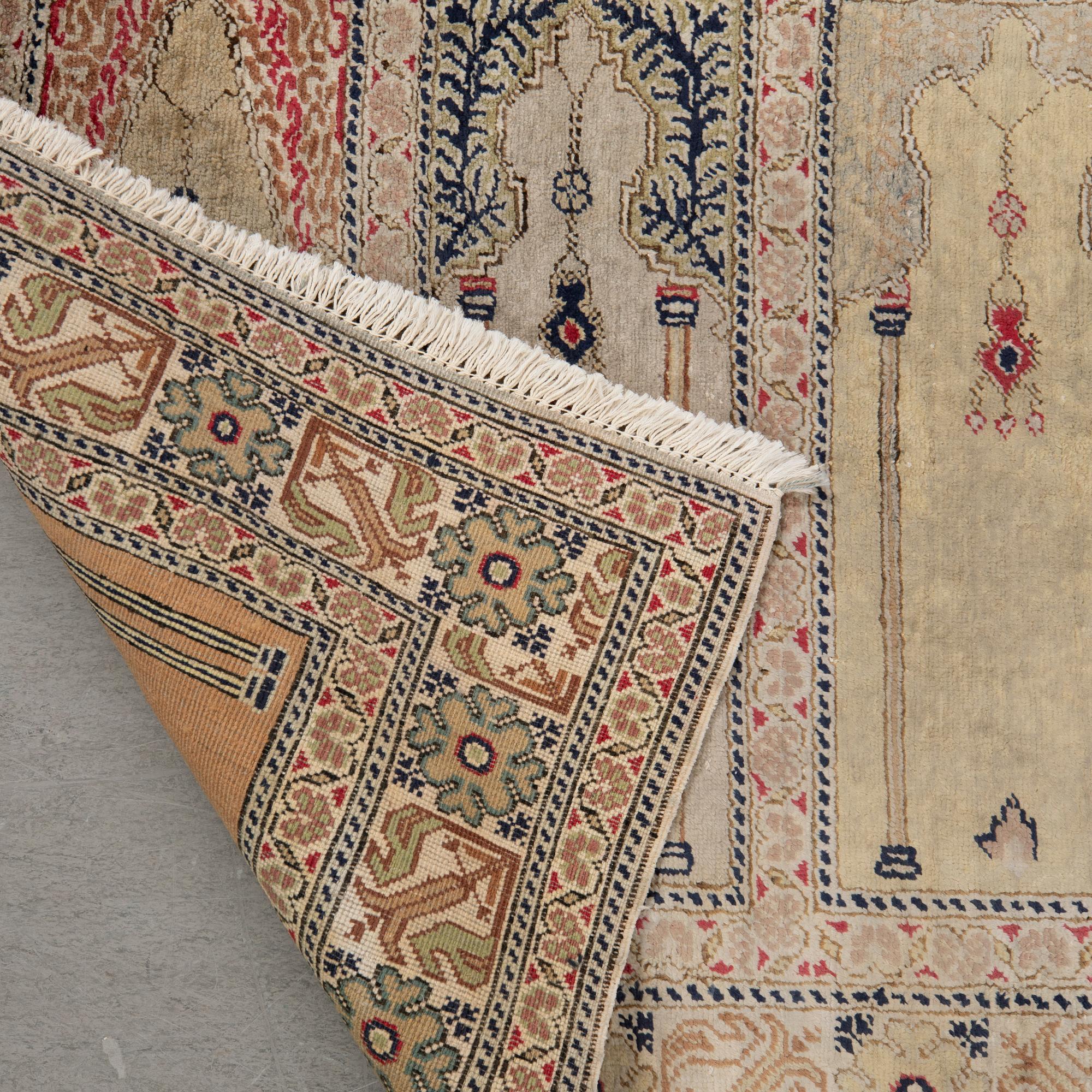 Matta, silke och bomull, ca 235 x88 cm.