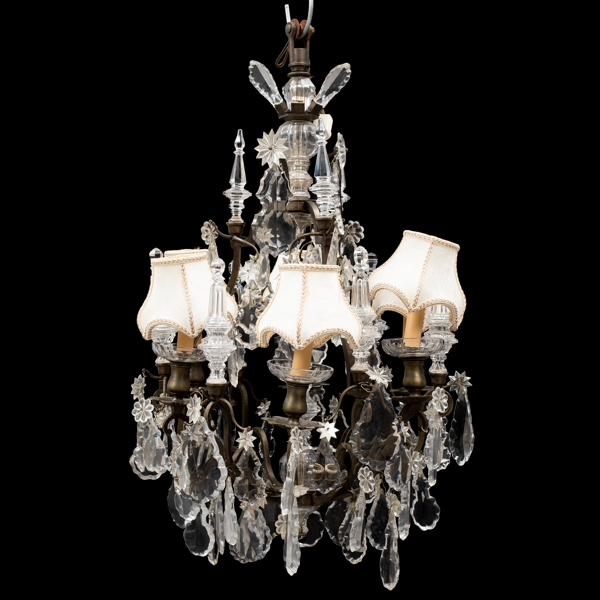 A Baroque style chandelier, mid 20th Century.