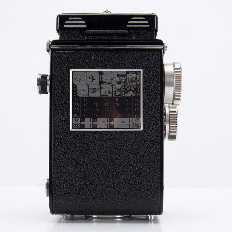 KAMEROR, 2 st, Rolleicord och Zeiss Novar-Anastigmat samt TILLBERHÖR, Tyskland 1900-talets senare hälft.