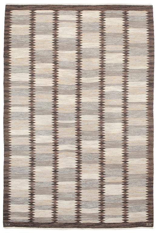 MATTA. Rölakan (flat weave). 308 x 203 cm. Signed SH BK (Svensk Hemslöjd, Berit Koenig).