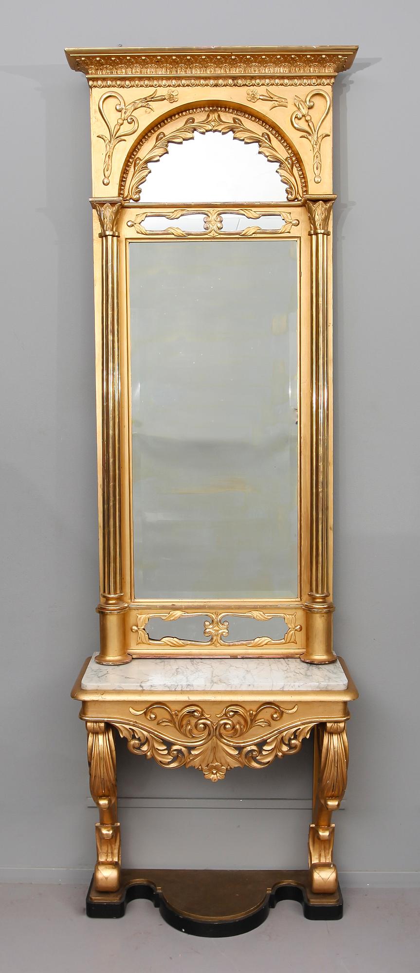 SPEGEL MED KONSOLBORD, senempire, 1800-talets första hälft.