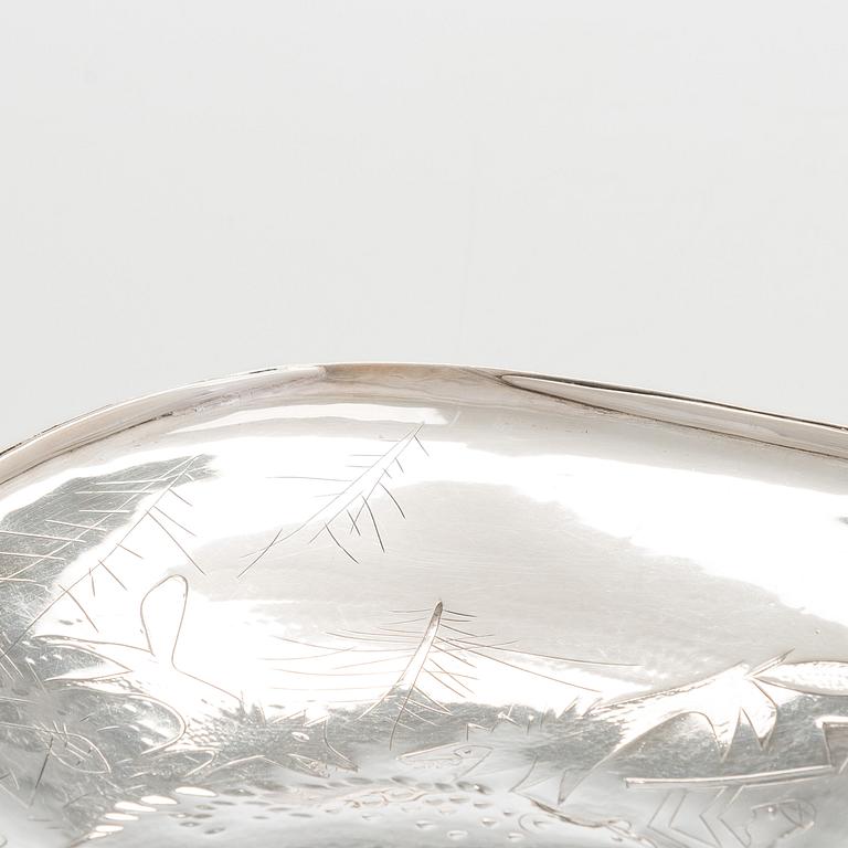 Tapio Wirkkala, Fat, silver, "Björnjakt", Tillander, Helsingfors 1951.