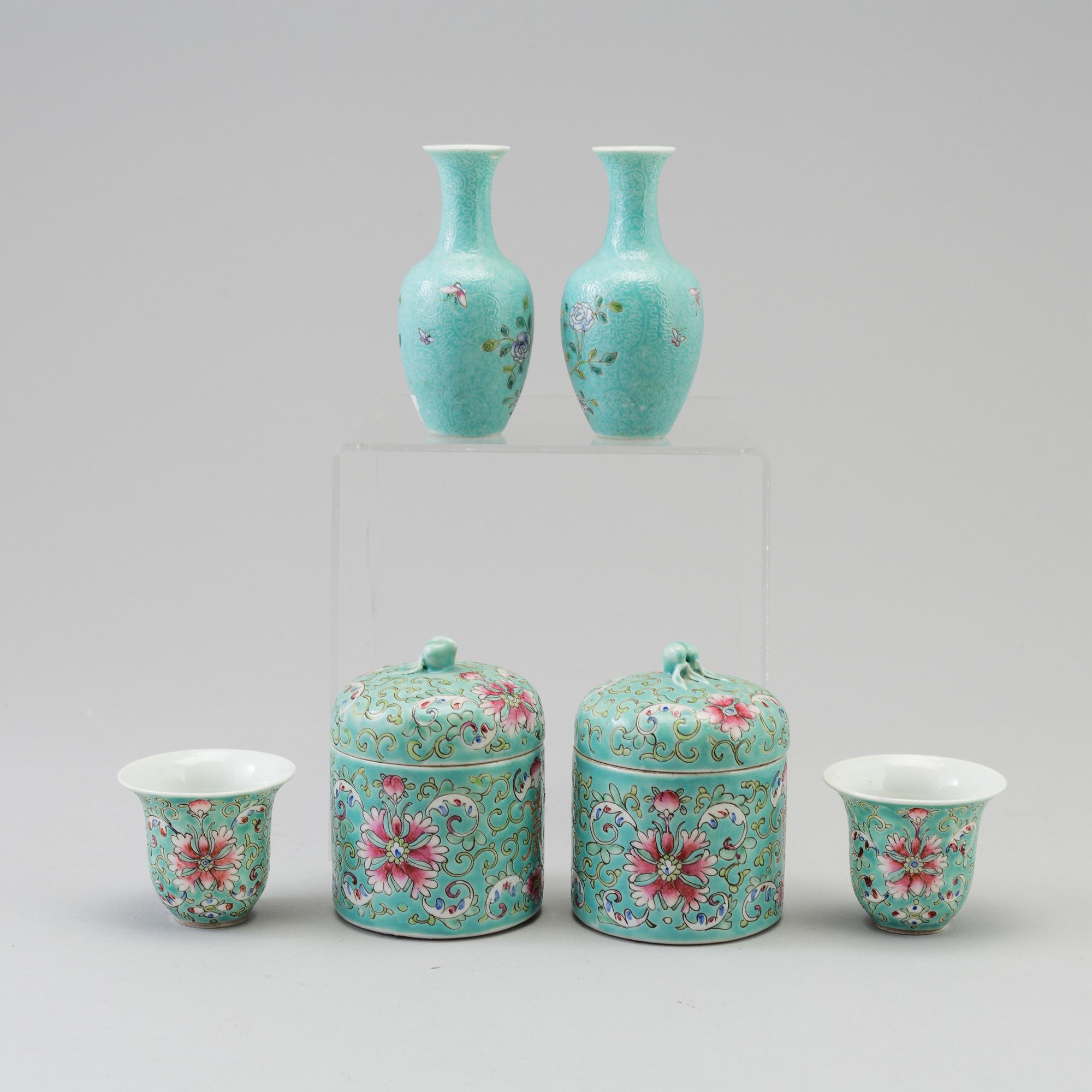 A lot of Chinese turquoise-ground porcelain vases, cups and lidded jars, 20th century.