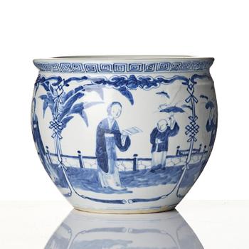 A Chinese blue and white porcelain flower pot, 20th century.