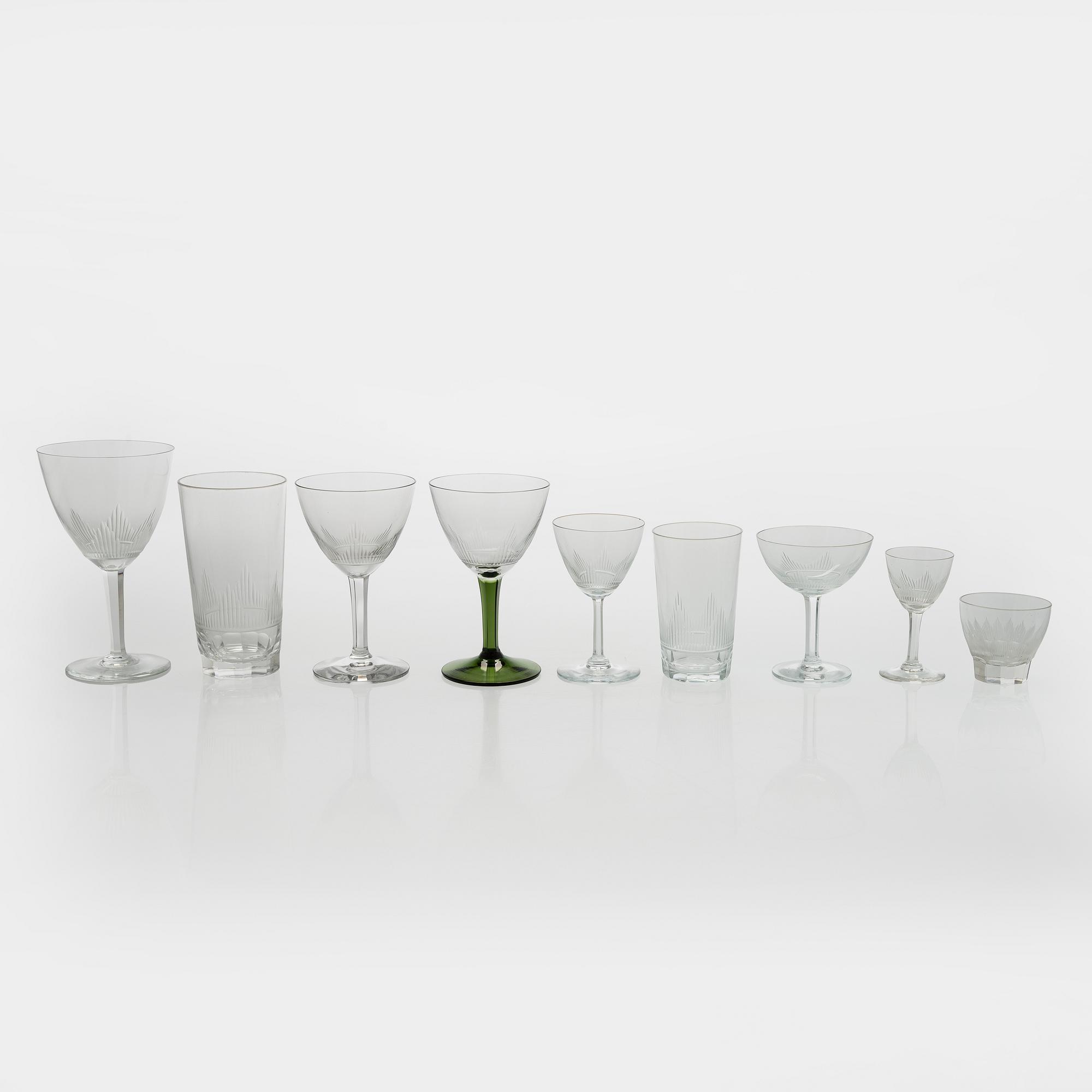 Erkki Vesanto, glasservis, "Marjatta", 98 delar, Iittala 1947-1969.