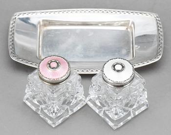 SALT- och PEPPARKAR, silver, emalj och glas, David Andersen, Norge. 1900-tal.
