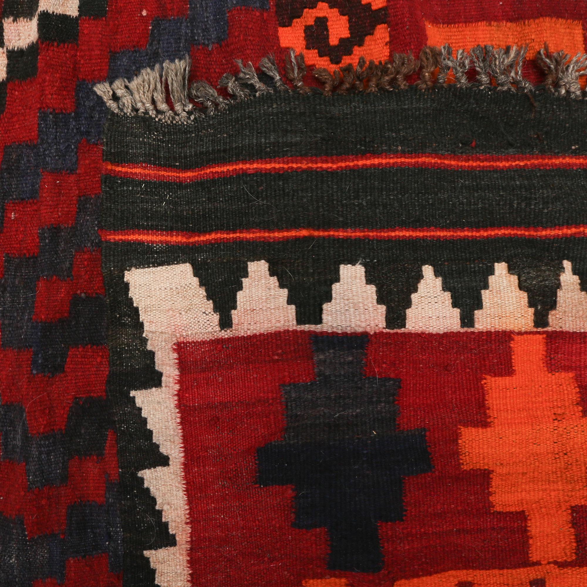 MATTA, Kelim, old, 370 x 230 cm.