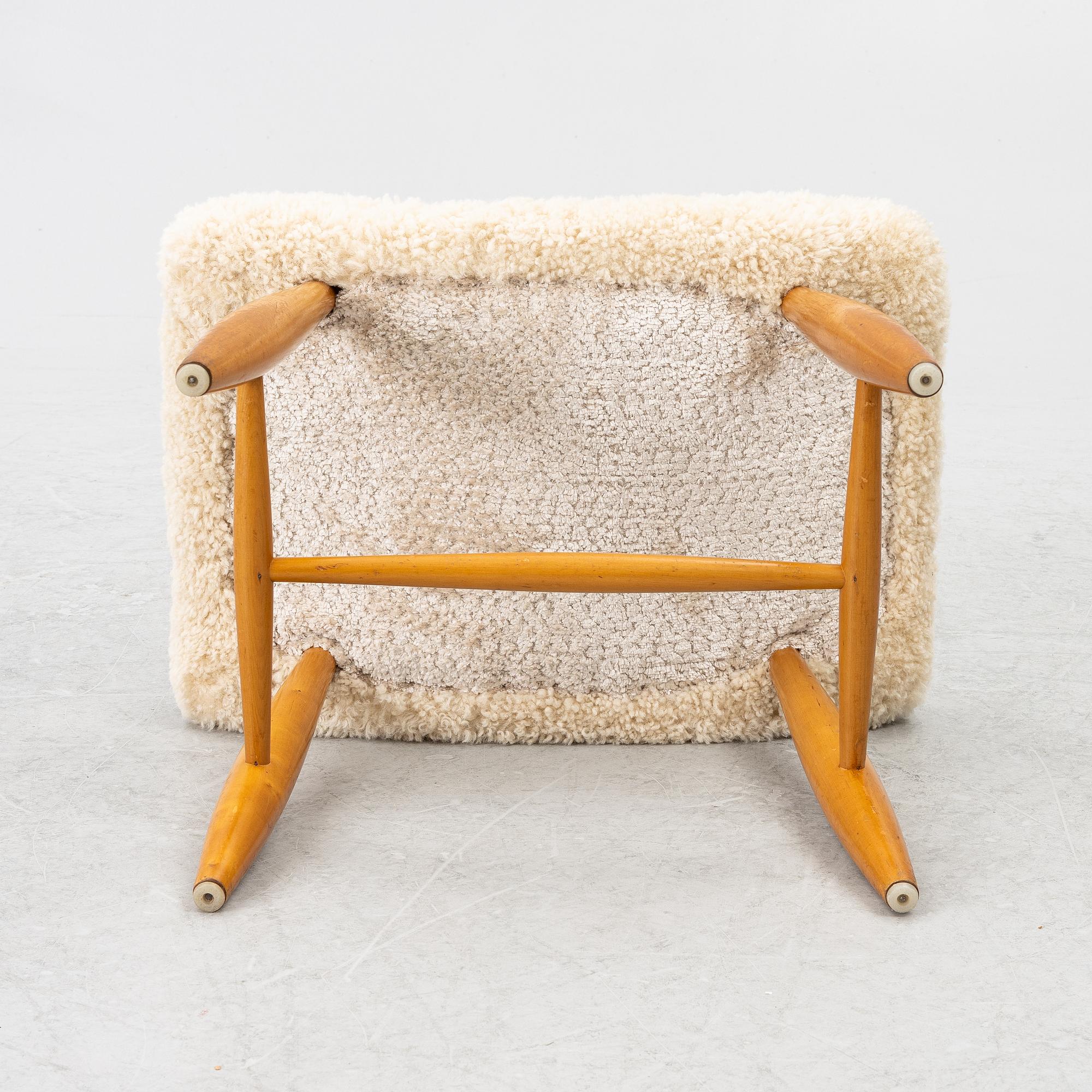 Pillow, mid-20th century.