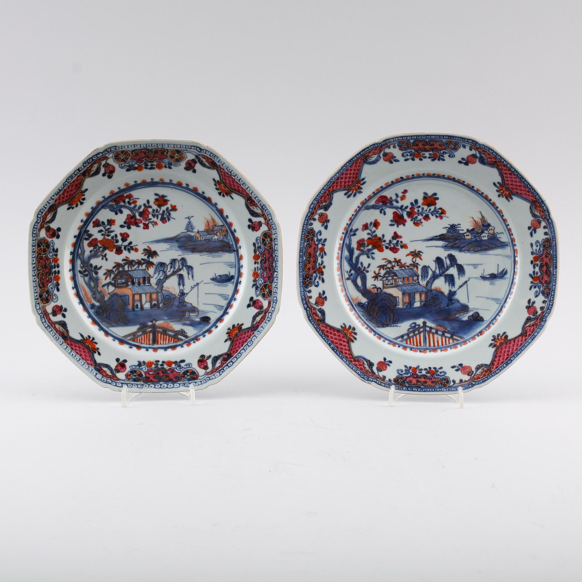 TALLRIKAR, 1 par, porslin, Kina, 1700-tal.