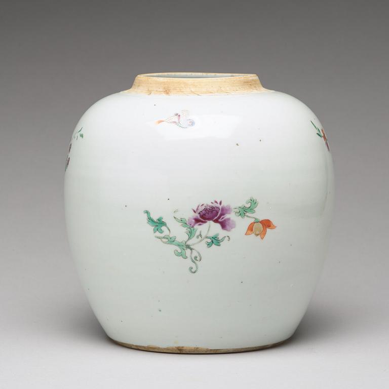 A famille rose jar, Qing dynasty, Qianlong (1736-95).