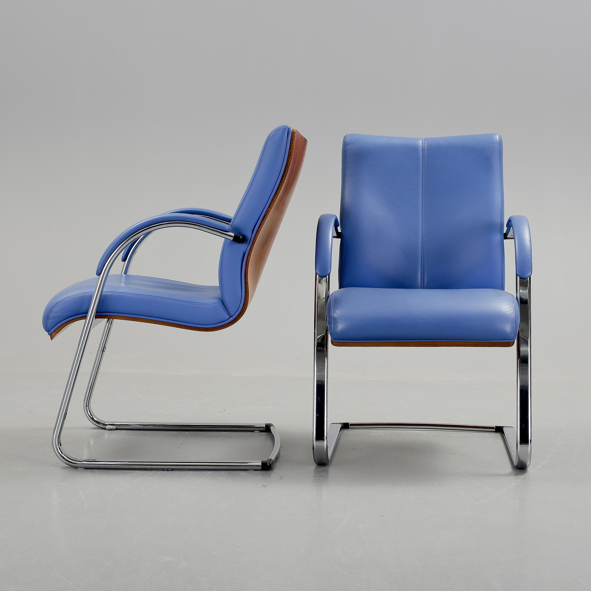 KARMSTOLAR, ett par, England, 2008.