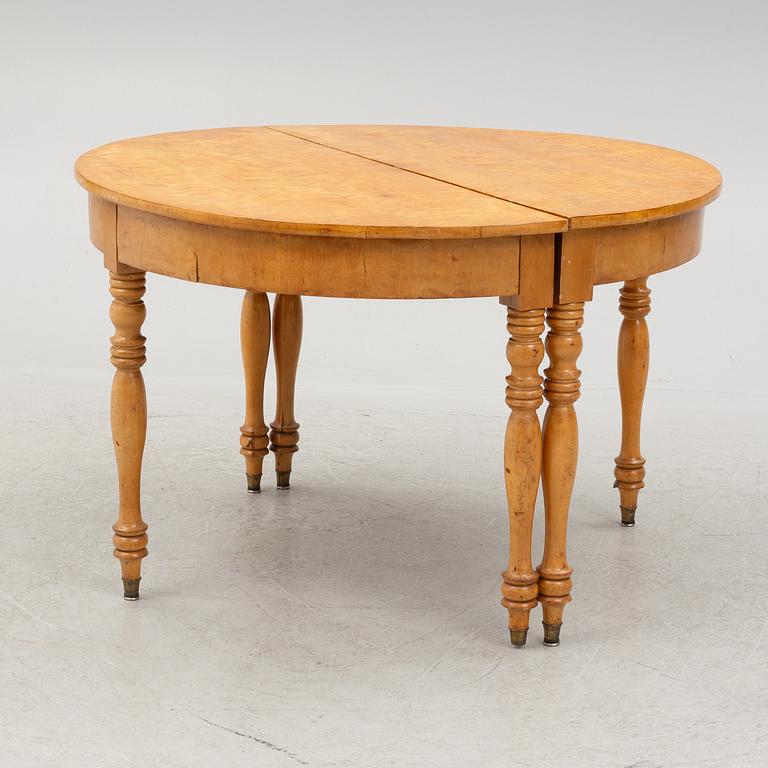 A 19th Century Dining Table.