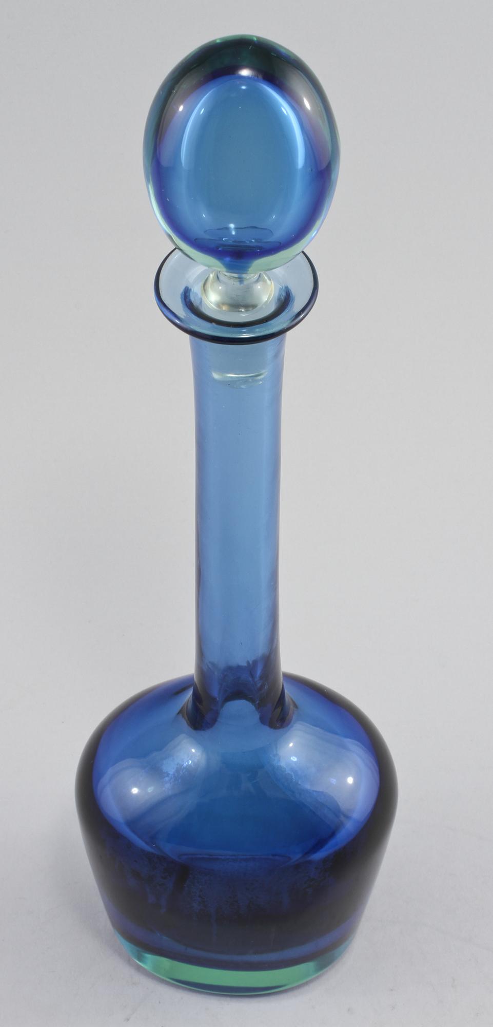 KARAFF, glas, troligen Italien, 1900-talets andra hälft.