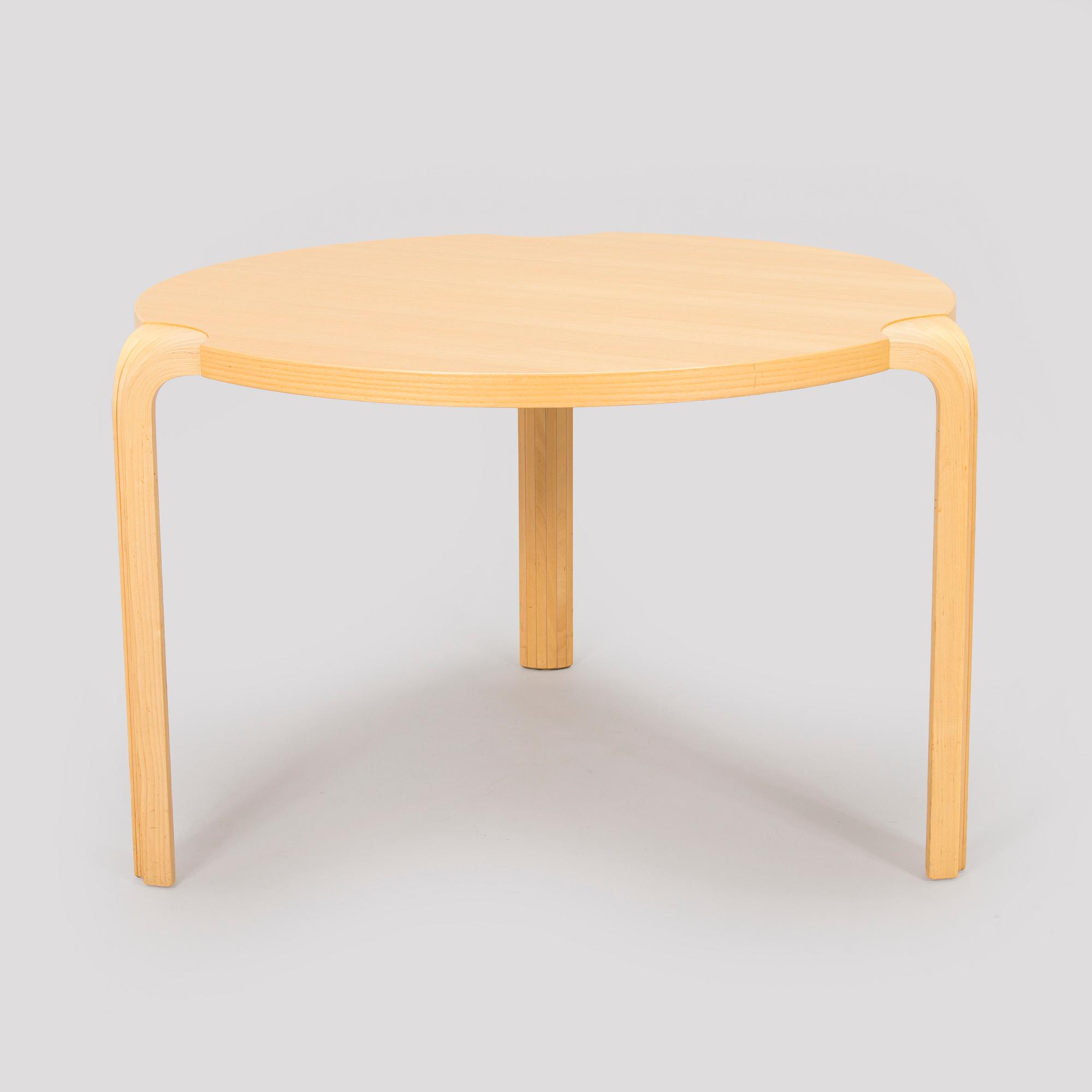 Alvar Aalto, sohvapöytä, malli X800D Artek 1998.