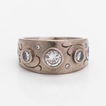 An 18K white gold ring with diamonds ca. 1.00 ct in total. Tarkkanen Oy, Helsinki 2012.