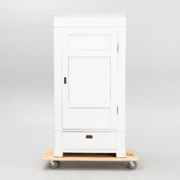 Klädskåp, 1800-talets slut.