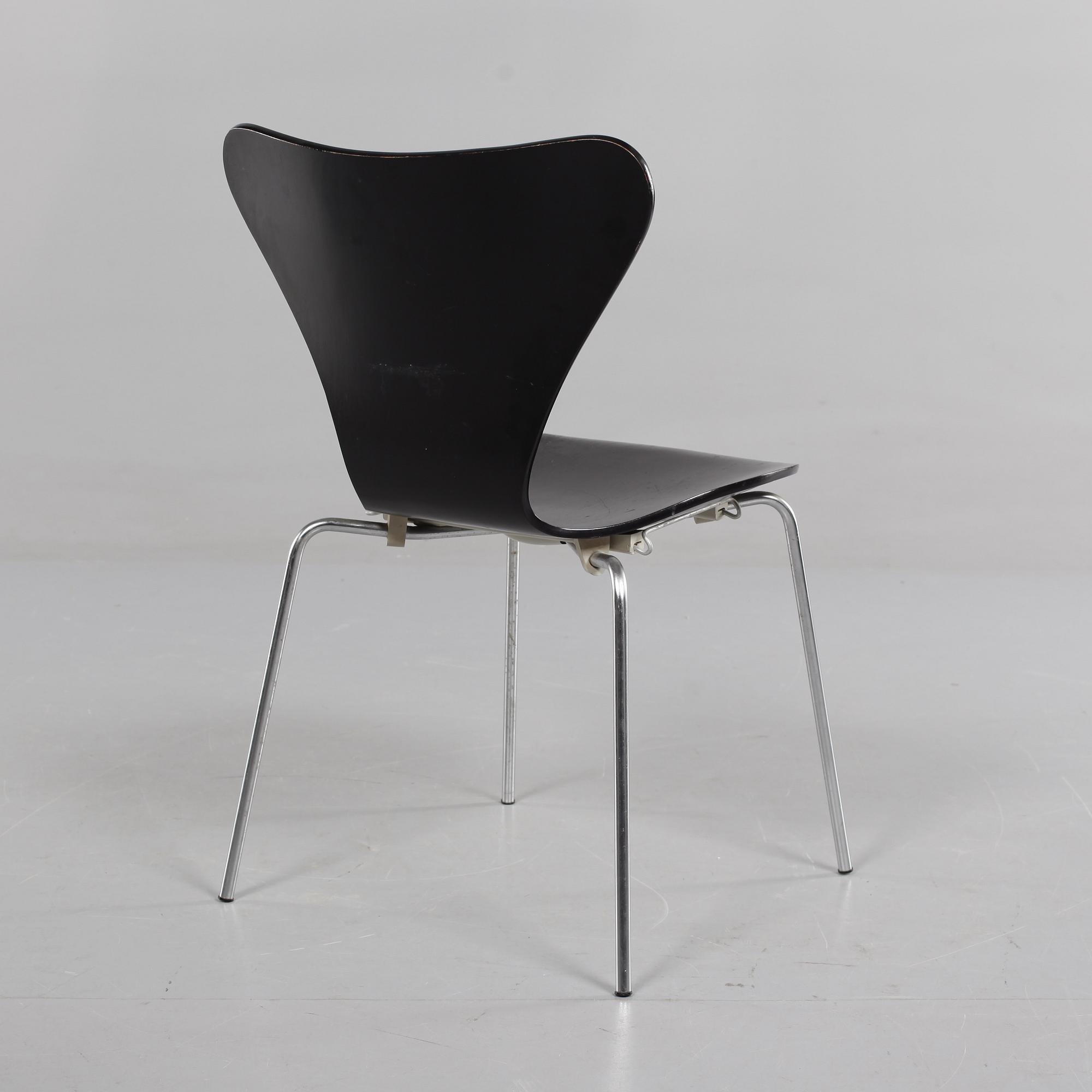 STOL, "Sjuan", Arne Jacobsen, Fritz Hansen, bär datering 1971.