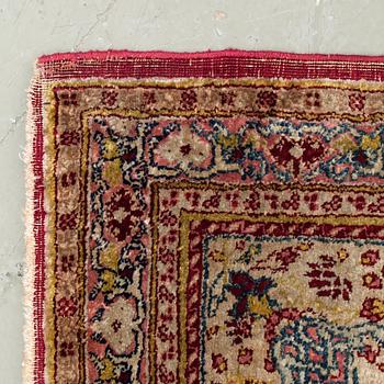 MATTA, semiantik silke Täbris figural, signerad Haddad, 180,5 x 123,5 cm.