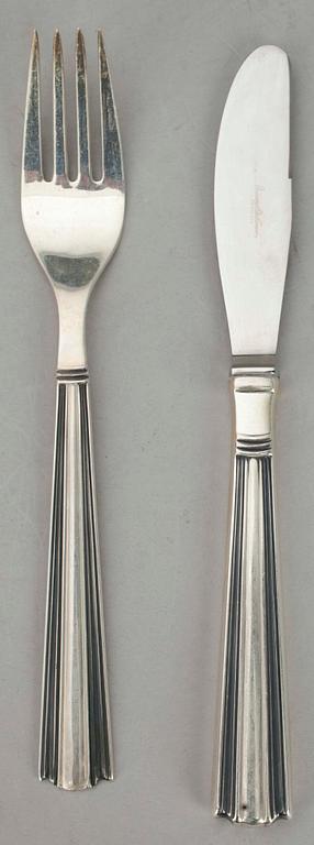 BESTICKSERVIS, 73, delar, silver, "Margit" Hopeatehdas, Helsingfors. 1900-talets mitt.
