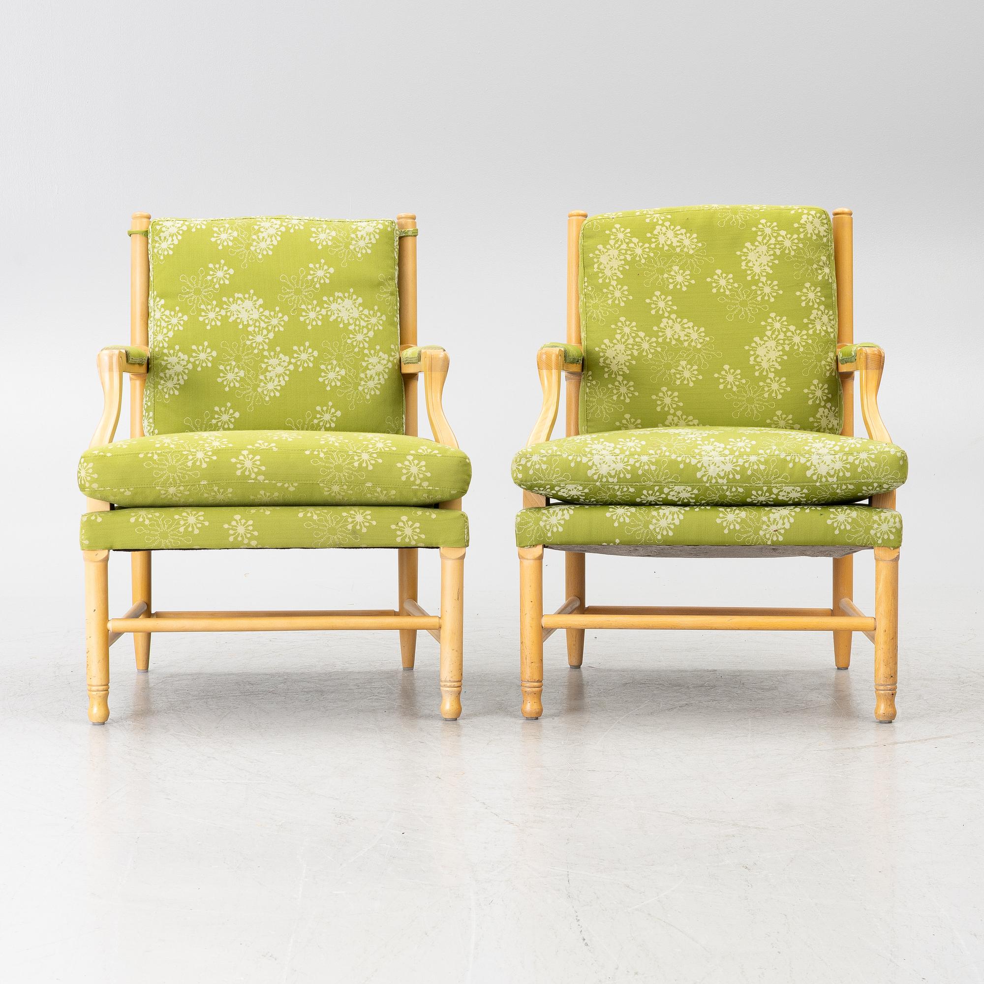 A pair of Gustavian style armchairs, tidigt 2000-tal.