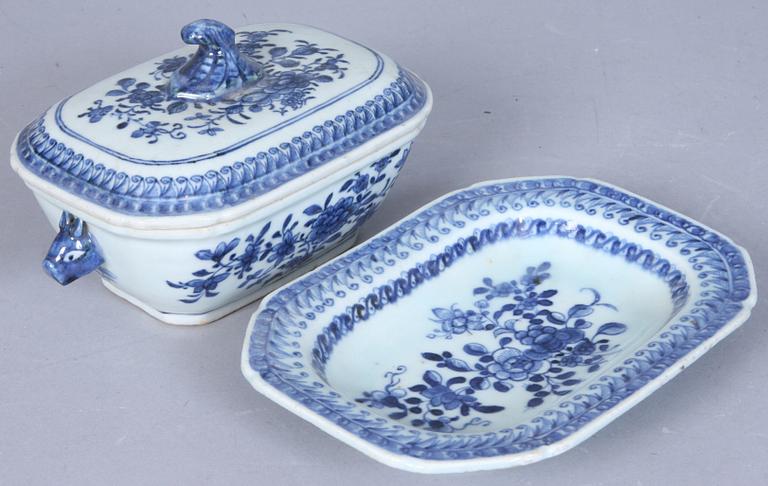 SMÖRASK med UNDERFAT, Kina 1700-tal.