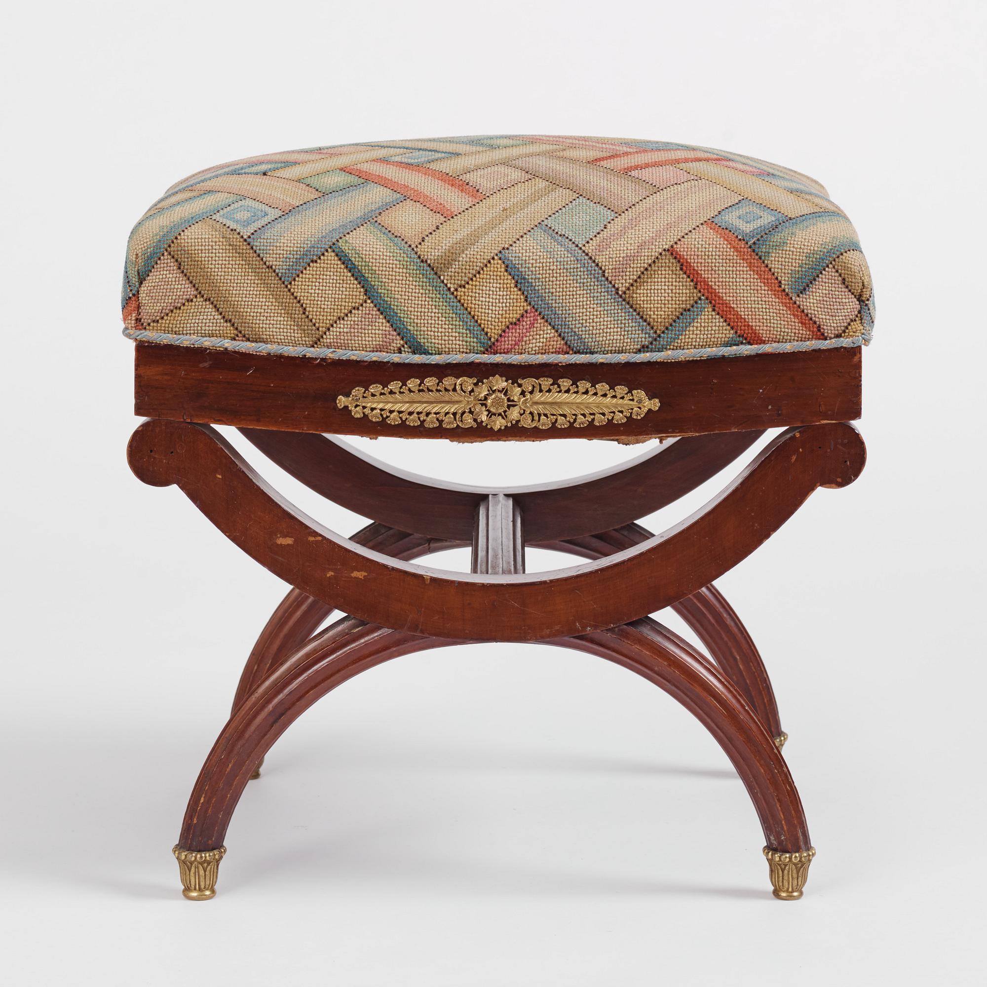 Taburett, Frankrike, sent 1800-tal, Empirestil.