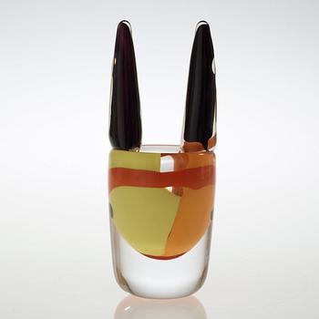 An Erik Höglund glass vase, Studioglas, Strömbergshyttan 1992.