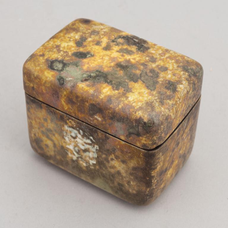 Hans Hedberg, a ceramic lidded box, Biot, France.