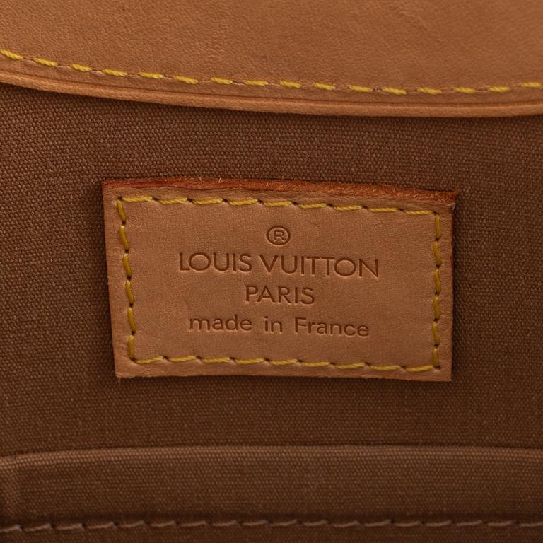 Louis Vuitton, "Vernis Stillwood Vertical tote".