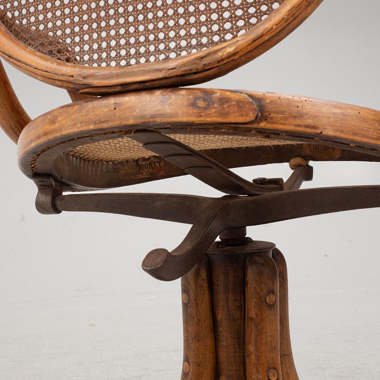 Michael Thonet, kontorsstol, "Revolving rocking chair", Wien 1888.