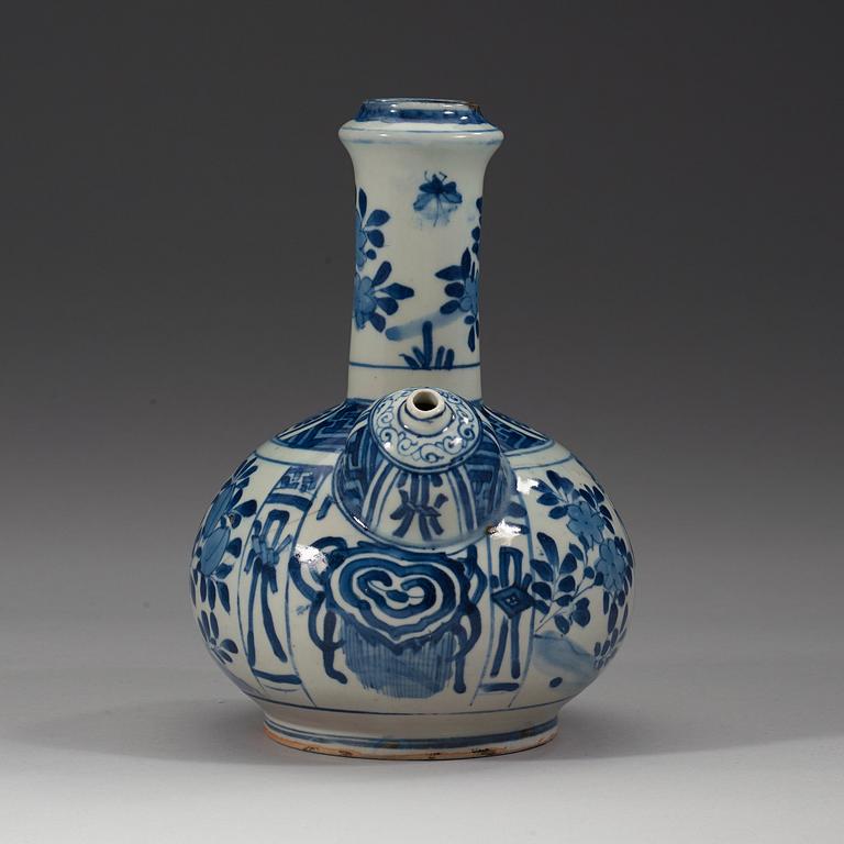 KENDI, porslin, Mingdynastin, Wanli (1573-1619).