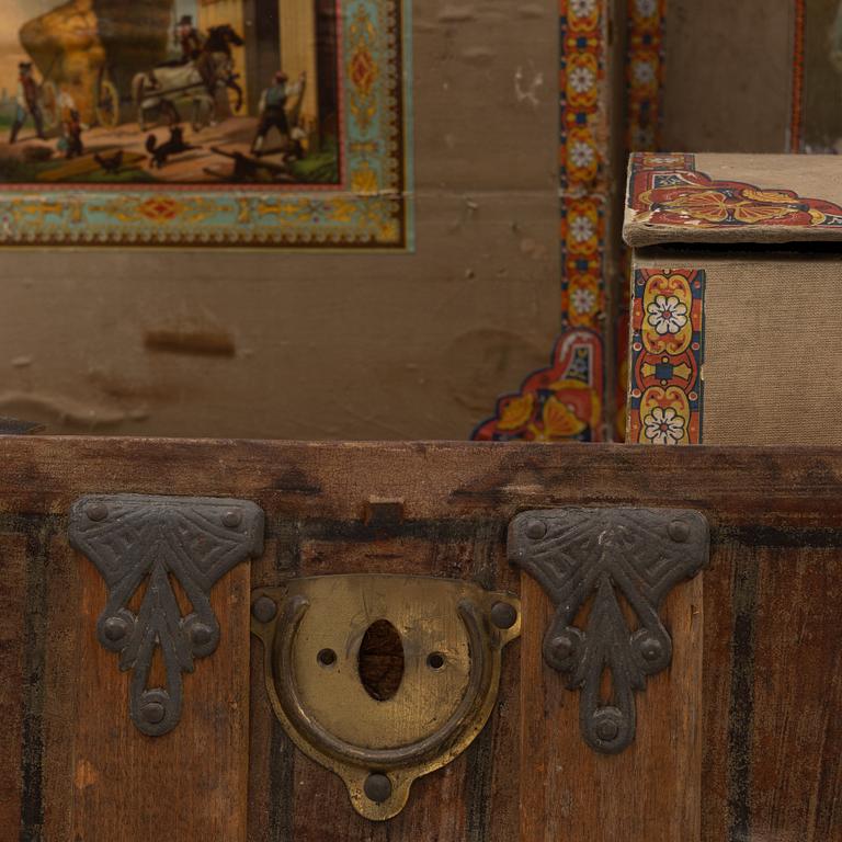 A trunk, late 19th century.
