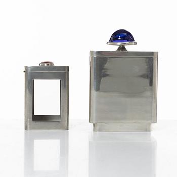 Firma Svenskt Tenn, burkar med lock, två stycken, tenn, Stockholm, 1953 respektive 2013.