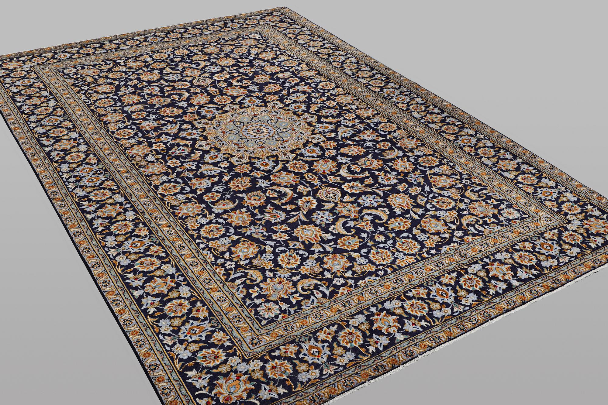 A carpet, Kashan, ca 348 x 237 cm.