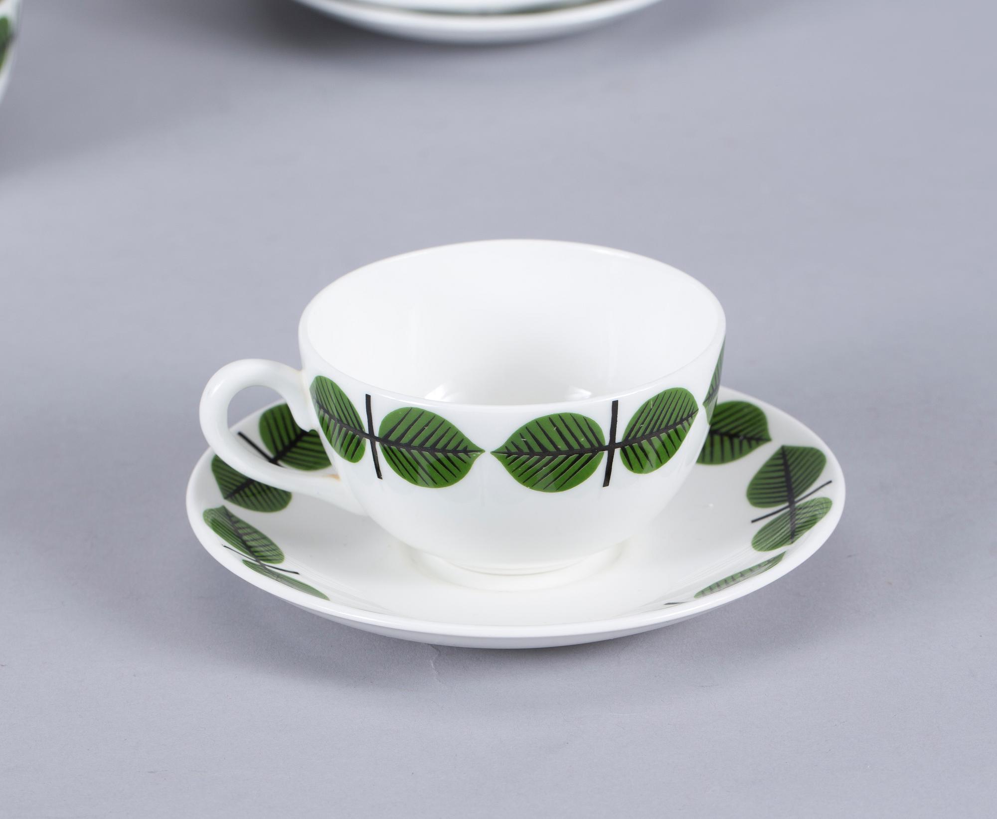 SERVISDELAR, flintgods, ca 16 delar, "Berså", Stig Lindberg, Gustavsberg. 1960-tal.