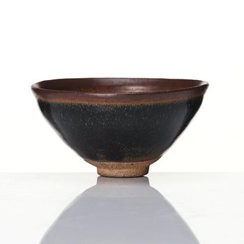 A tenmoku glazed bowl, Song dynasty (960-1279).