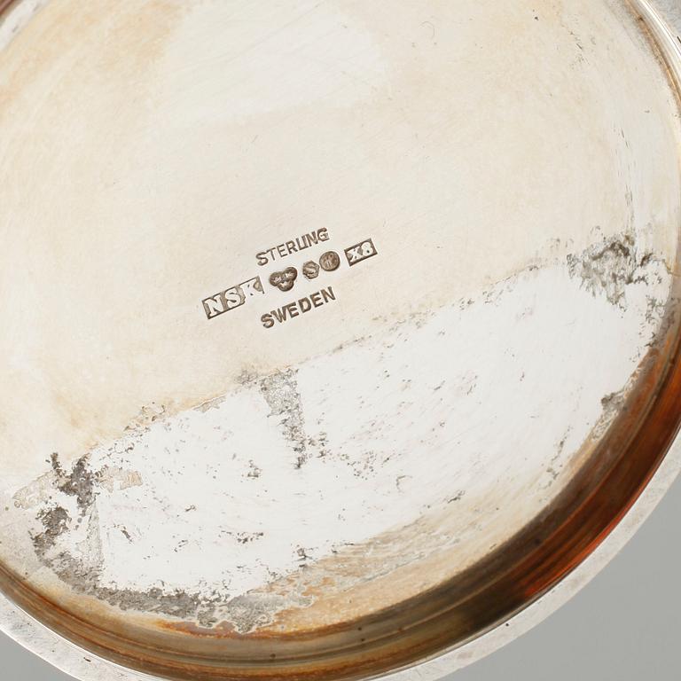 A swedish silver jug by Nordisk Silverkonst, Helsingborg, 1948, weight 366 g.