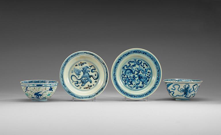 Four blue and white bowls and dishes, Ming dynasty (1368-1644).