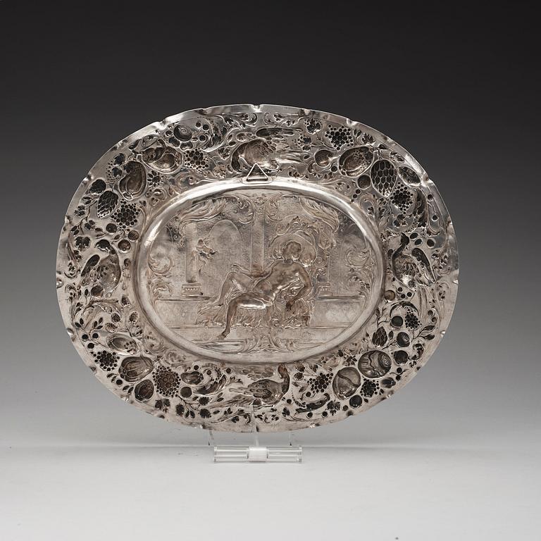 A Swedish 17th century silver serving-plate, marks of Wolter Siwers, Norrköping 1694.