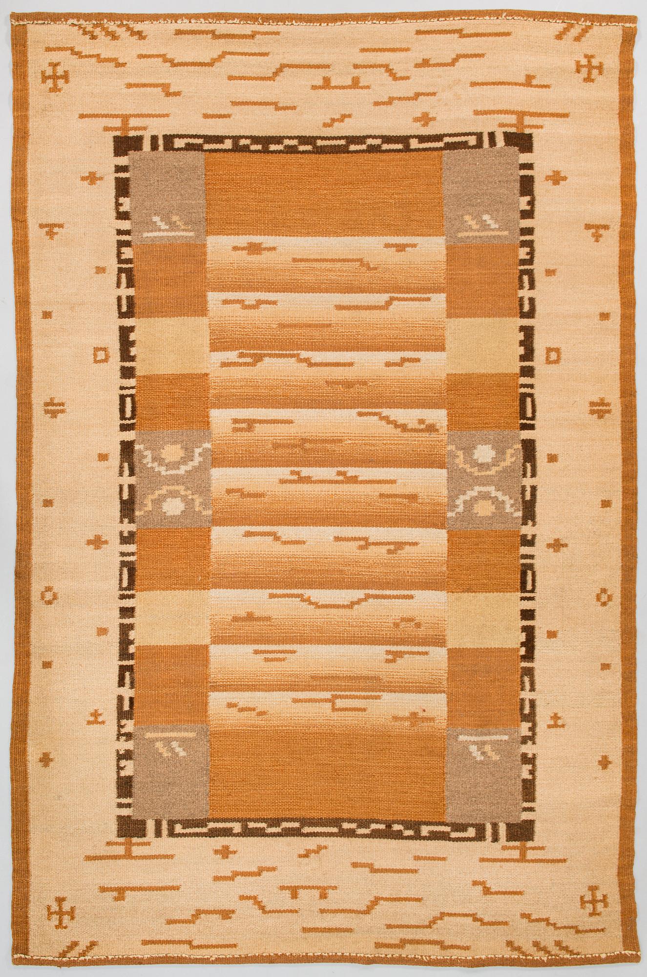 Margareta Ahlstedt-Willandt, A 1930s Finnish flat weave carpet for Lempäälän Mattokutomo. Circa 235x155cm.