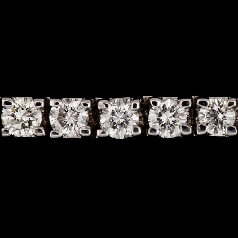 A brilliant cut diamond bracelet, tot. app. 5 cts.