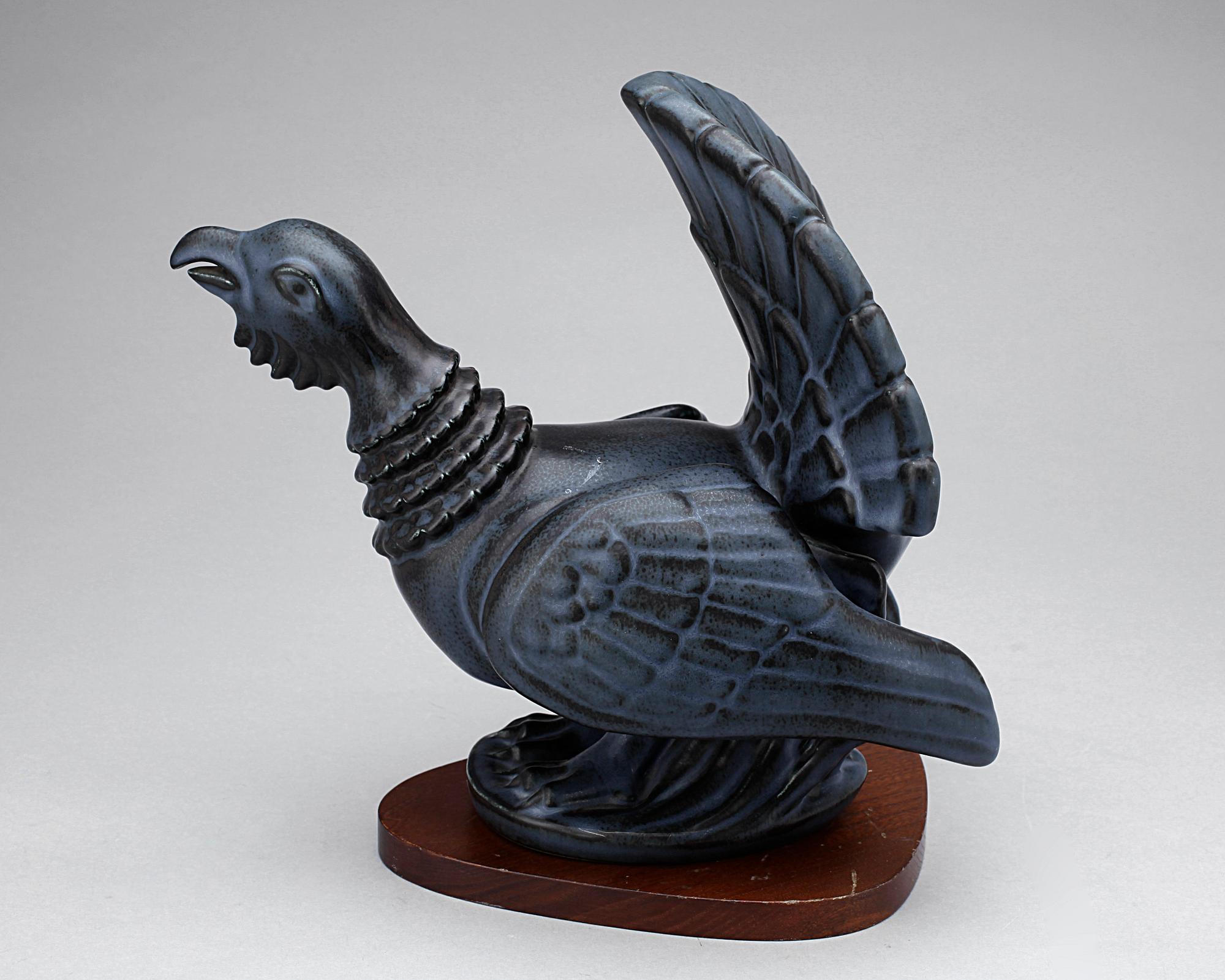 FIGURIN, stengods, Gunnar Nylund, Rörstrand, 1900-talets mitt, numr 96/100.