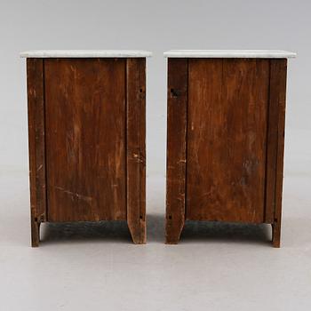 SÄNGBORD, 1 par, 1900-talets första hälft.