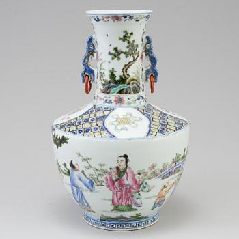 A chinese 20th century famille rose vase, republic style, with Qianlong six character mark.