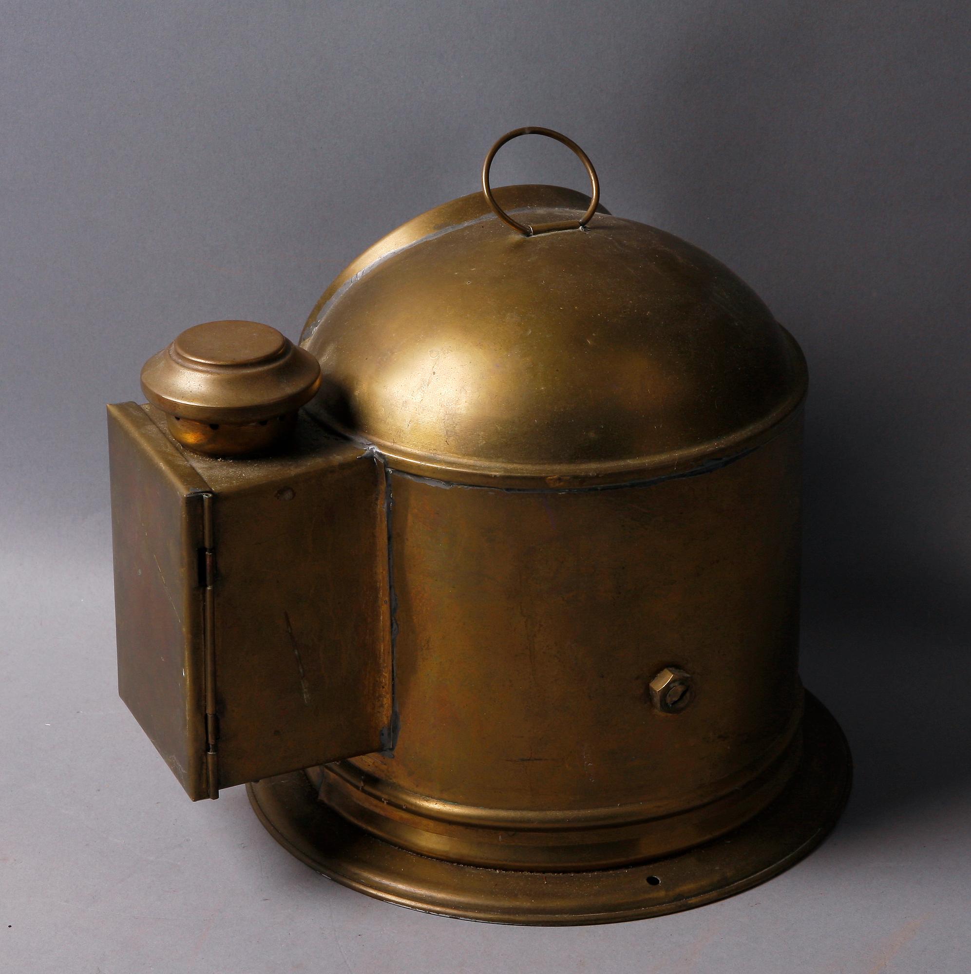 NAKTERHUS, mässing, 1800/1900-tal.